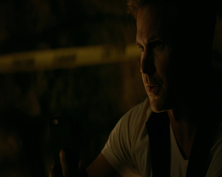 VampireDiaries-dot-nl_VampireDiaries-8x04AnEternityOfMisery1518.jpg