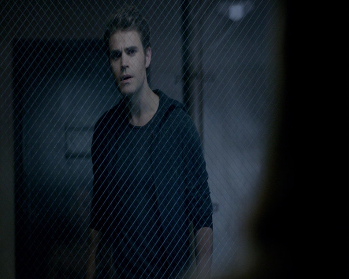 VampireDiaries-dot-nl_VampireDiaries-8x04AnEternityOfMisery1781.jpg
