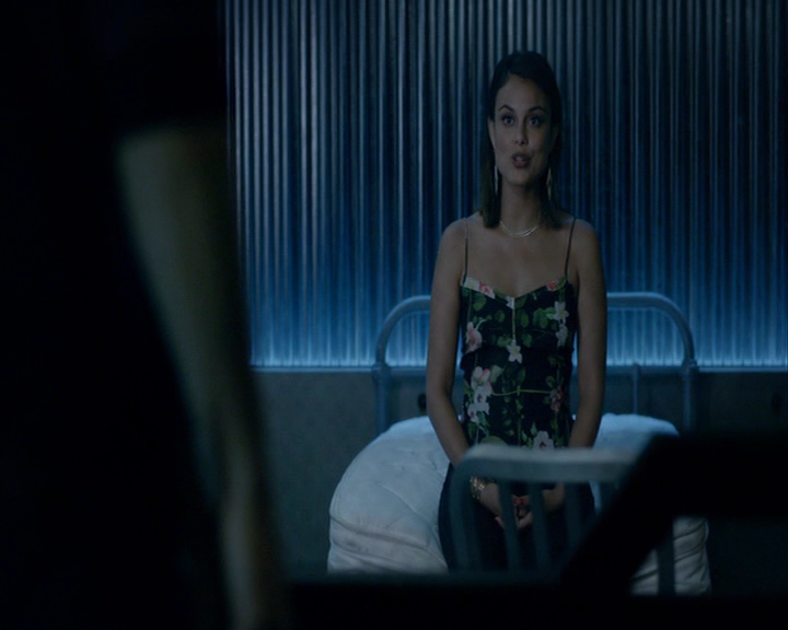 VampireDiaries-dot-nl_VampireDiaries-8x04AnEternityOfMisery1782.jpg