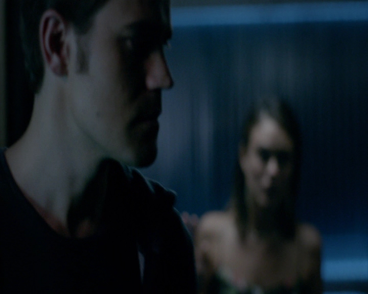 VampireDiaries-dot-nl_VampireDiaries-8x04AnEternityOfMisery1808.jpg