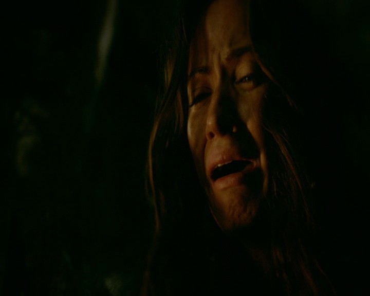 VampireDiaries-dot-nl_VampireDiaries-8x04AnEternityOfMisery1873.jpg