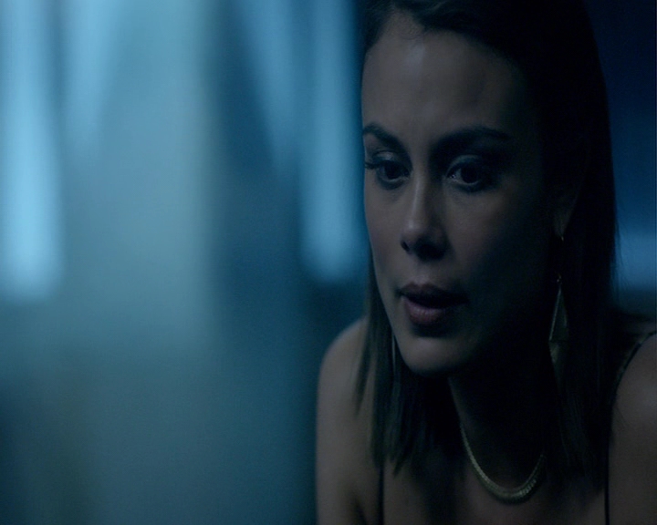 VampireDiaries-dot-nl_VampireDiaries-8x04AnEternityOfMisery1918.jpg