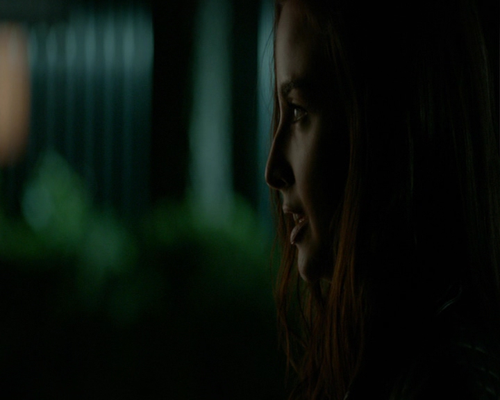 VampireDiaries-dot-nl_VampireDiaries-8x04AnEternityOfMisery2295.jpg