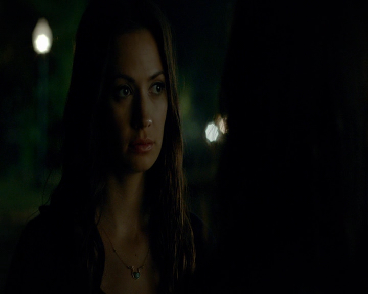 VampireDiaries-dot-nl_VampireDiaries-8x04AnEternityOfMisery2297.jpg