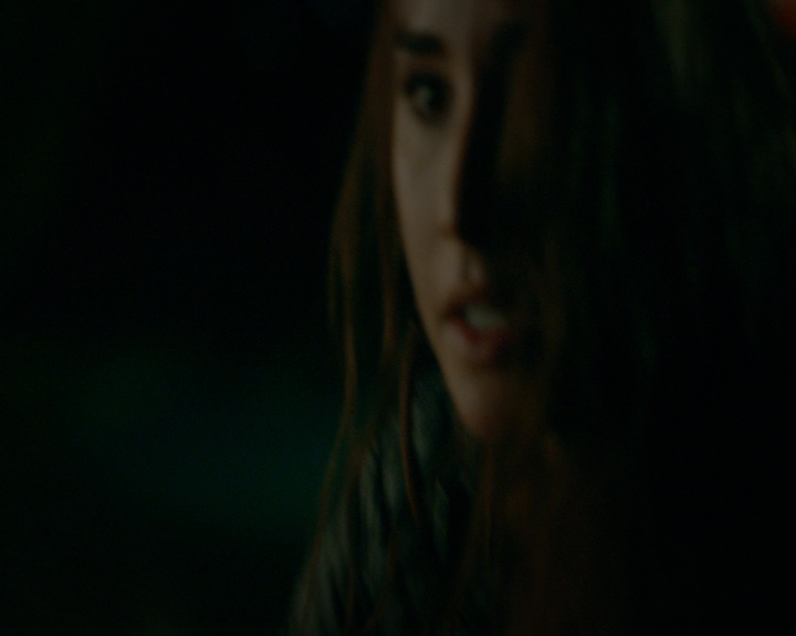 VampireDiaries-dot-nl_VampireDiaries-8x04AnEternityOfMisery2327.jpg