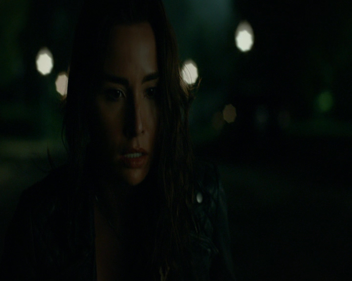 VampireDiaries-dot-nl_VampireDiaries-8x04AnEternityOfMisery2339.jpg