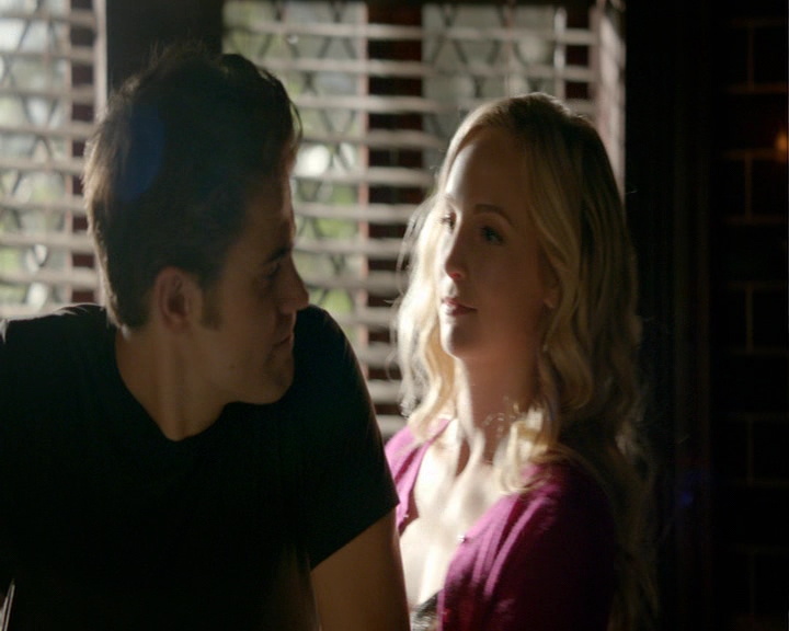 VampireDiaries-dot-nl_VampireDiaries-8x05ComingHomeWasAMistake0014.jpg