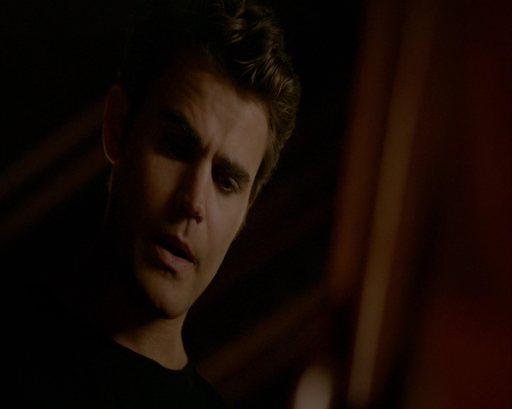 VampireDiaries-dot-nl_VampireDiaries-8x05ComingHomeWasAMistake0084.jpg