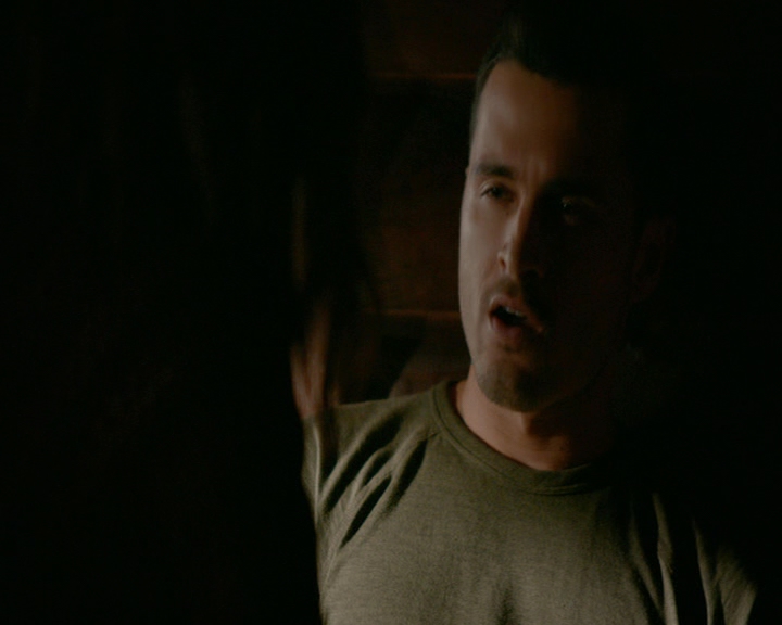 VampireDiaries-dot-nl_VampireDiaries-8x05ComingHomeWasAMistake0303.jpg VampireDiaries-dot-nl_VampireDiaries-8x05ComingHomeWasAMistake0303.jpg