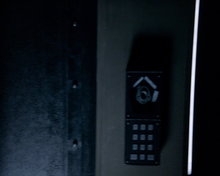 VampireDiaries-dot-nl_VampireDiaries-8x05ComingHomeWasAMistake0351.jpg