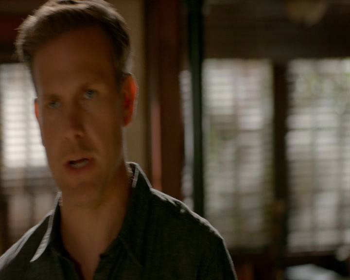 VampireDiaries-dot-nl_VampireDiaries-8x05ComingHomeWasAMistake0455.jpg