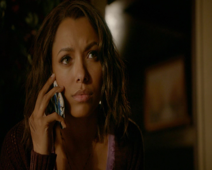 VampireDiaries-dot-nl_VampireDiaries-8x05ComingHomeWasAMistake0638.jpg