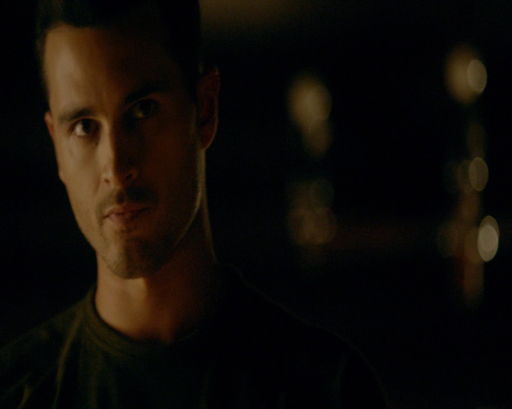 VampireDiaries-dot-nl_VampireDiaries-8x05ComingHomeWasAMistake0723.jpg