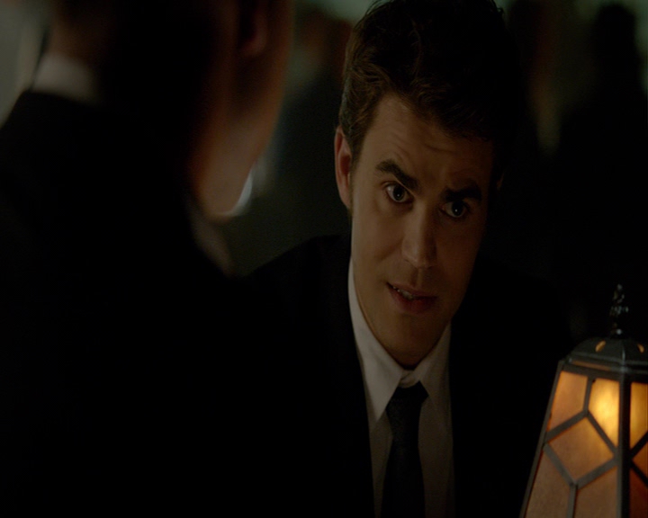 VampireDiaries-dot-nl_VampireDiaries-8x05ComingHomeWasAMistake0742.jpg