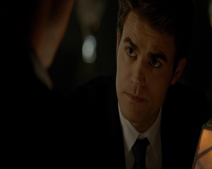 VampireDiaries-dot-nl_VampireDiaries-8x05ComingHomeWasAMistake0761.jpg