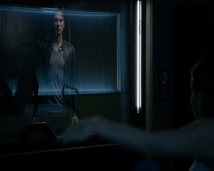 VampireDiaries-dot-nl_VampireDiaries-8x05ComingHomeWasAMistake0808.jpg
