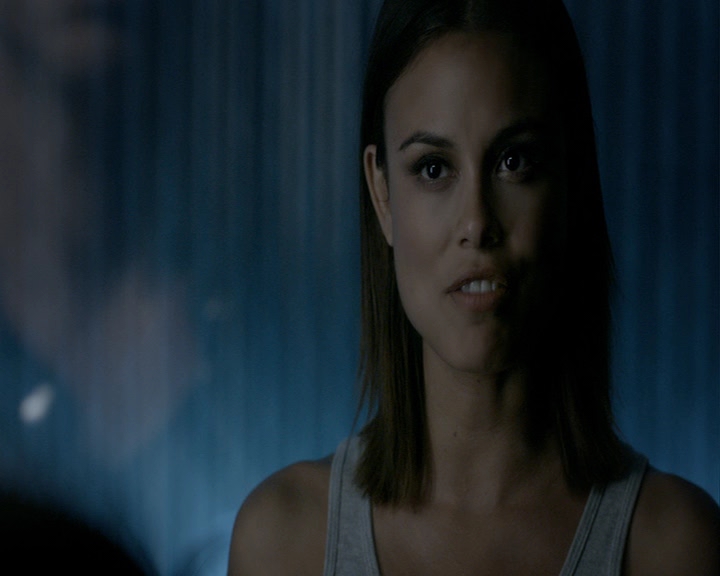 VampireDiaries-dot-nl_VampireDiaries-8x05ComingHomeWasAMistake0837.jpg