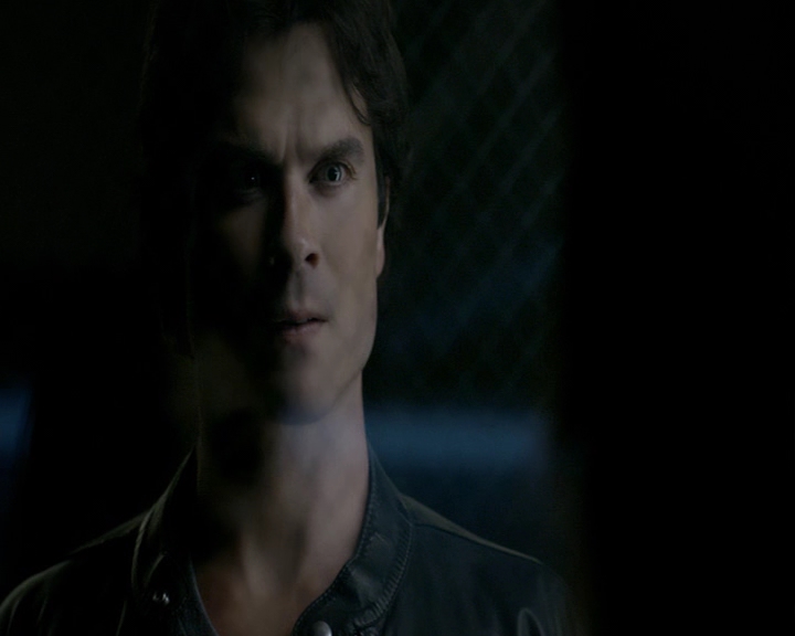 VampireDiaries-dot-nl_VampireDiaries-8x05ComingHomeWasAMistake0848.jpg