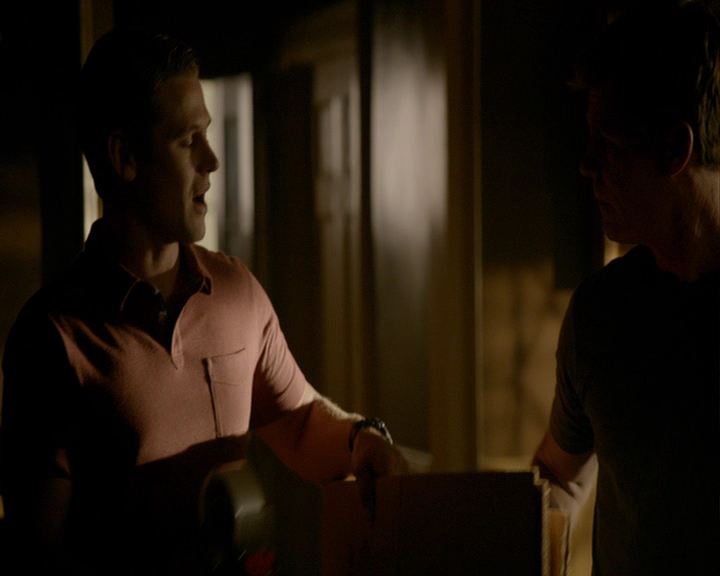 VampireDiaries-dot-nl_VampireDiaries-8x05ComingHomeWasAMistake0957.jpg