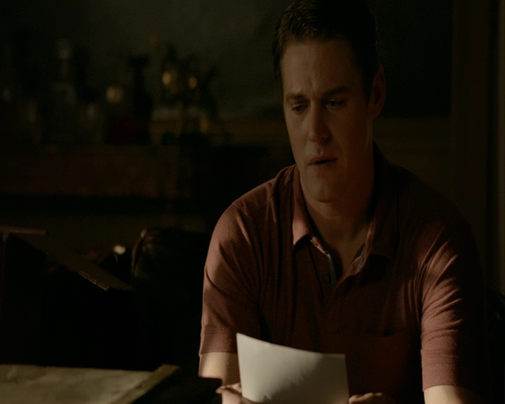 VampireDiaries-dot-nl_VampireDiaries-8x05ComingHomeWasAMistake1051.jpg