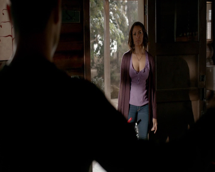 VampireDiaries-dot-nl_VampireDiaries-8x05ComingHomeWasAMistake1229.jpg