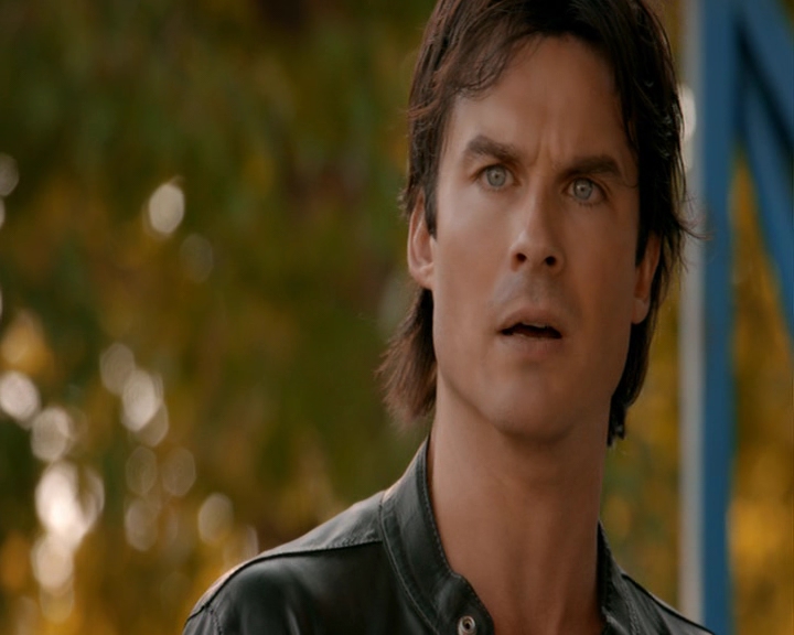 VampireDiaries-dot-nl_VampireDiaries-8x05ComingHomeWasAMistake1410.jpg