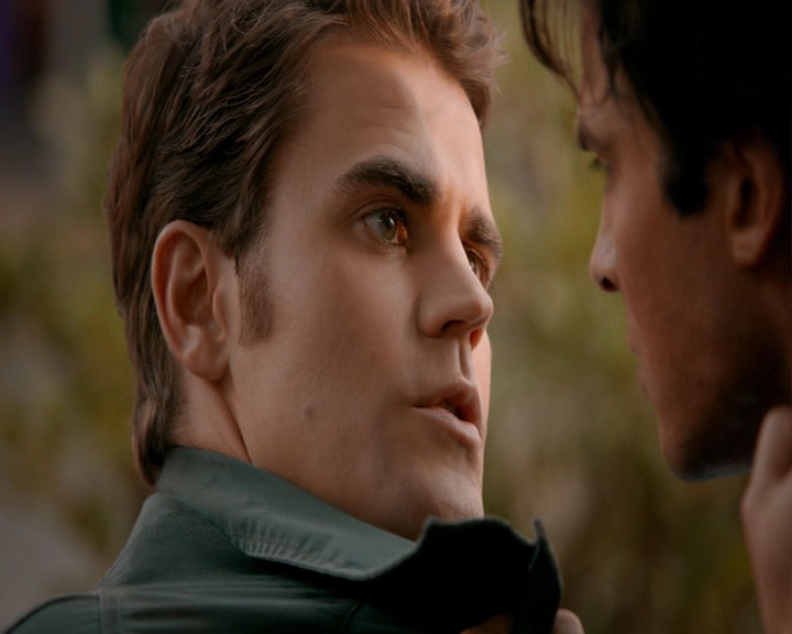 VampireDiaries-dot-nl_VampireDiaries-8x05ComingHomeWasAMistake1469.jpg