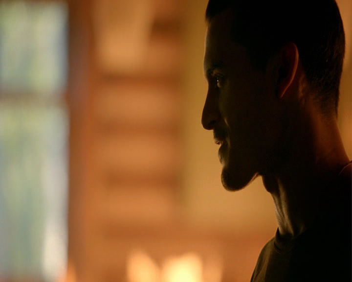 VampireDiaries-dot-nl_VampireDiaries-8x05ComingHomeWasAMistake1494.jpg