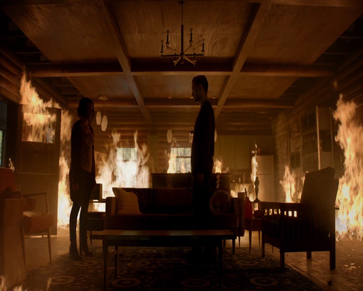 VampireDiaries-dot-nl_VampireDiaries-8x05ComingHomeWasAMistake1501.jpg