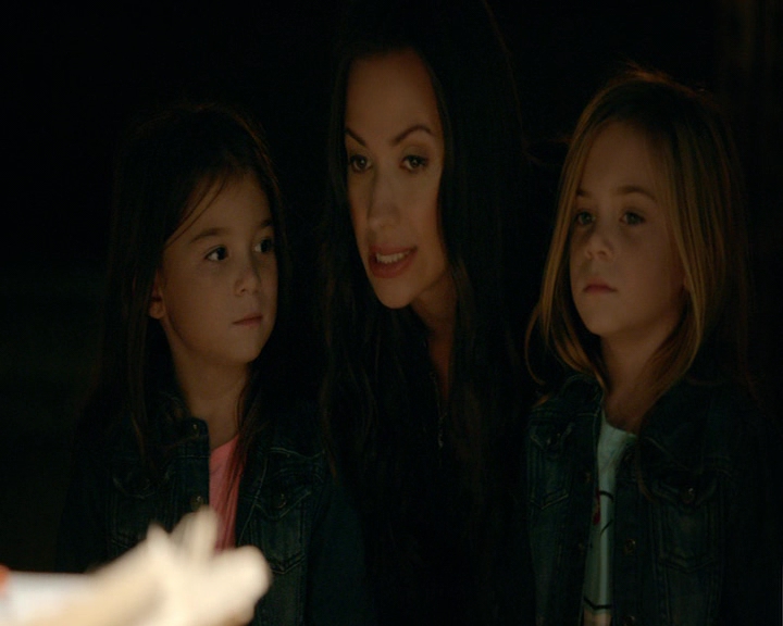 VampireDiaries-dot-nl_VampireDiaries-8x05ComingHomeWasAMistake1659.jpg