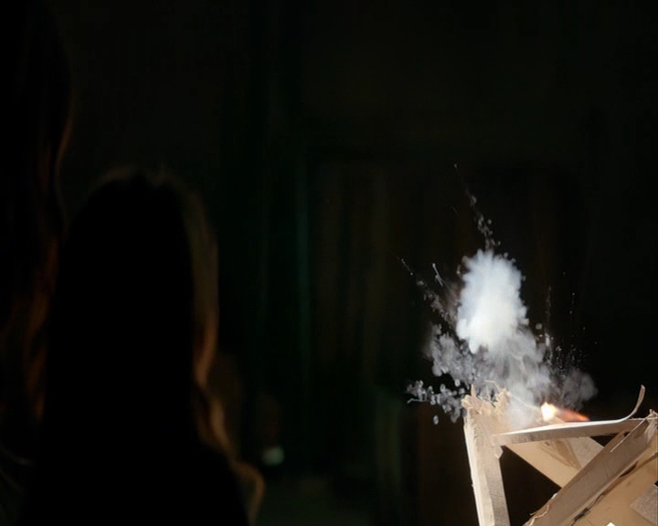 VampireDiaries-dot-nl_VampireDiaries-8x05ComingHomeWasAMistake1662.jpg