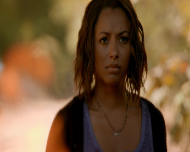 VampireDiaries-dot-nl_VampireDiaries-8x05ComingHomeWasAMistake1713.jpg