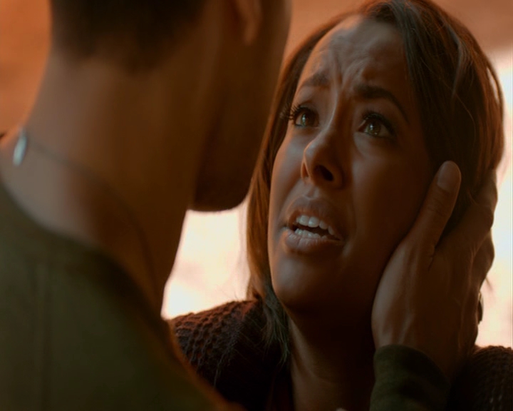 VampireDiaries-dot-nl_VampireDiaries-8x05ComingHomeWasAMistake1753.jpg