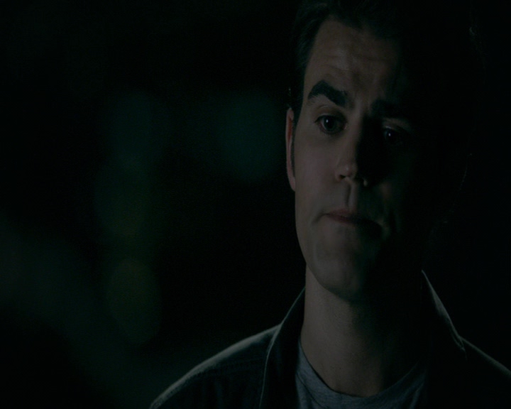 VampireDiaries-dot-nl_VampireDiaries-8x05ComingHomeWasAMistake2073.jpg