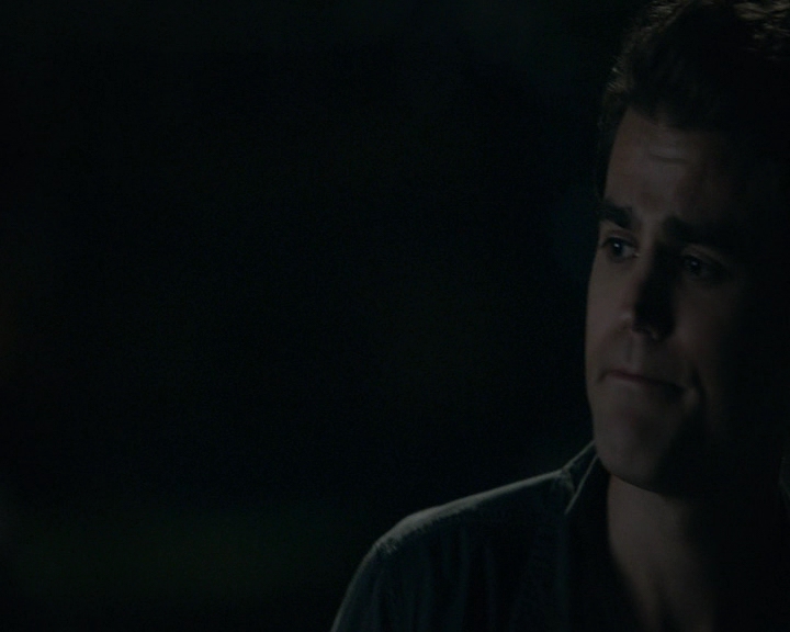 VampireDiaries-dot-nl_VampireDiaries-8x05ComingHomeWasAMistake2089.jpg