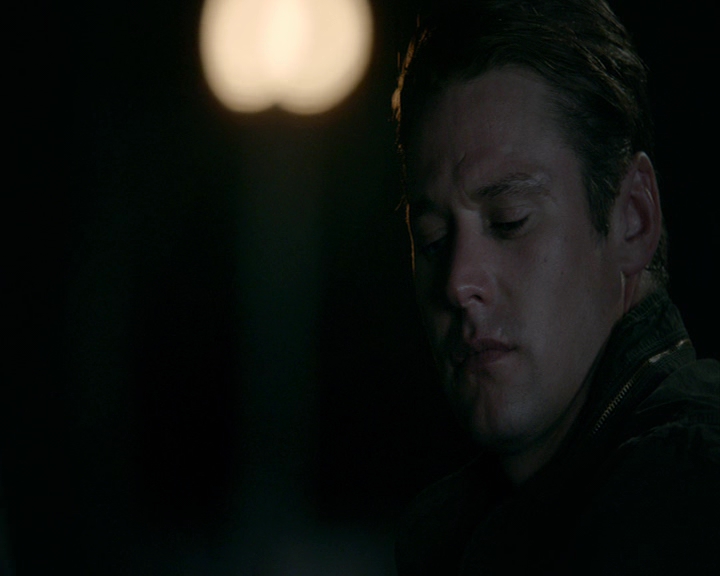 VampireDiaries-dot-nl_VampireDiaries-8x05ComingHomeWasAMistake2093.jpg VampireDiaries-dot-nl_VampireDiaries-8x05ComingHomeWasAMistake2093.jpg
