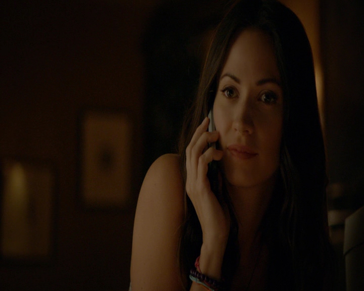 VampireDiaries-dot-nl_VampireDiaries-8x05ComingHomeWasAMistake2222.jpg