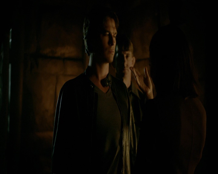 VampireDiaries-dot-nl_VampireDiaries-8x05ComingHomeWasAMistake2268.jpg