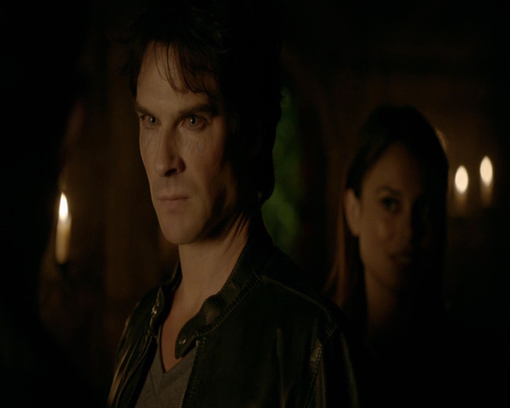 VampireDiaries-dot-nl_VampireDiaries-8x05ComingHomeWasAMistake2272.jpg