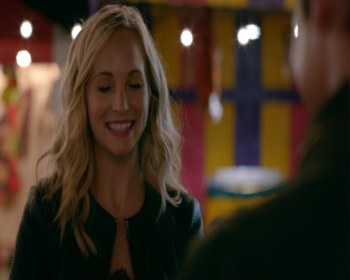 VampireDiaries-dot-nl_VampireDiaries-8x05ComingHomeWasAMistake2298.jpg