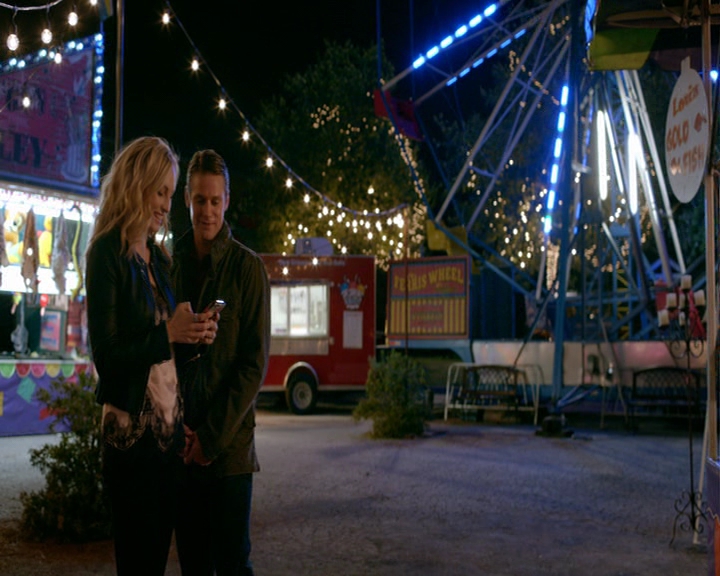 VampireDiaries-dot-nl_VampireDiaries-8x05ComingHomeWasAMistake2301.jpg