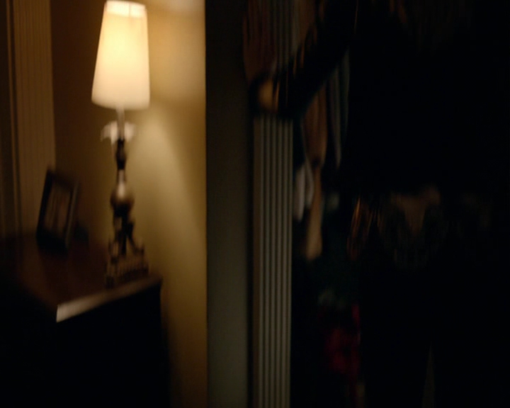 VampireDiaries-dot-nl_VampireDiaries-8x05ComingHomeWasAMistake2332.jpg