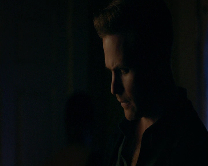VampireDiaries-dot-nl_VampireDiaries-8x06DetouredOnSomeRandomBackwoodsPathToHell0014.jpg