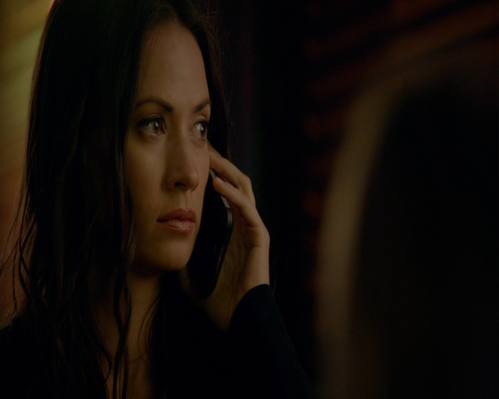 VampireDiaries-dot-nl_VampireDiaries-8x06DetouredOnSomeRandomBackwoodsPathToHell0078.jpg