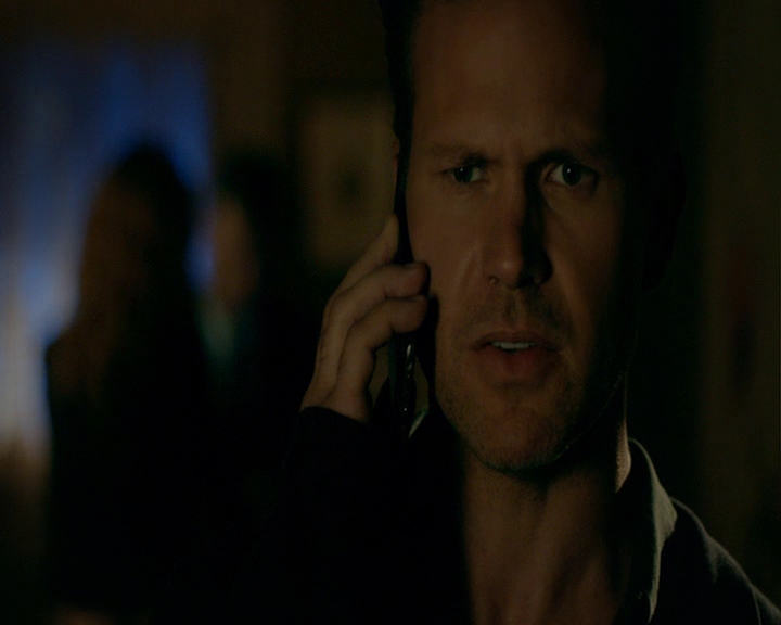 VampireDiaries-dot-nl_VampireDiaries-8x06DetouredOnSomeRandomBackwoodsPathToHell0087.jpg