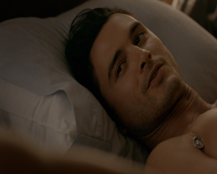 VampireDiaries-dot-nl_VampireDiaries-8x06DetouredOnSomeRandomBackwoodsPathToHell0158.jpg
