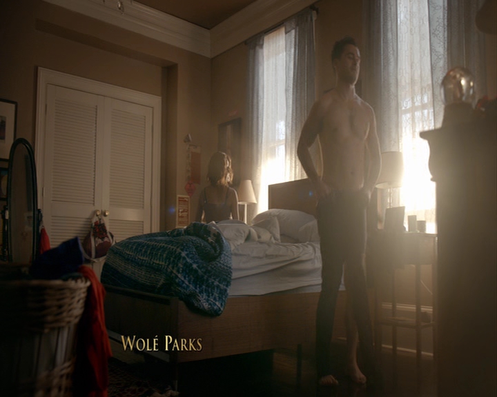 VampireDiaries-dot-nl_VampireDiaries-8x06DetouredOnSomeRandomBackwoodsPathToHell0162.jpg