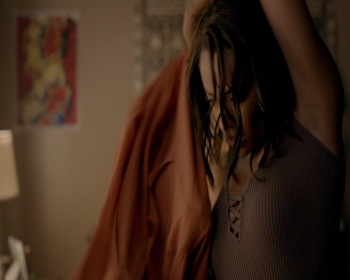 VampireDiaries-dot-nl_VampireDiaries-8x06DetouredOnSomeRandomBackwoodsPathToHell0166.jpg