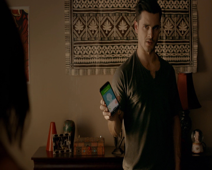 VampireDiaries-dot-nl_VampireDiaries-8x06DetouredOnSomeRandomBackwoodsPathToHell0182.jpg