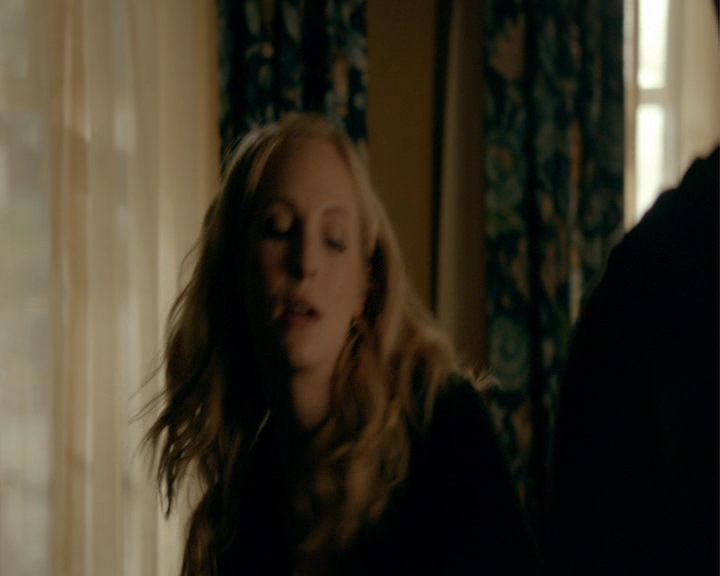VampireDiaries-dot-nl_VampireDiaries-8x06DetouredOnSomeRandomBackwoodsPathToHell0216.jpg